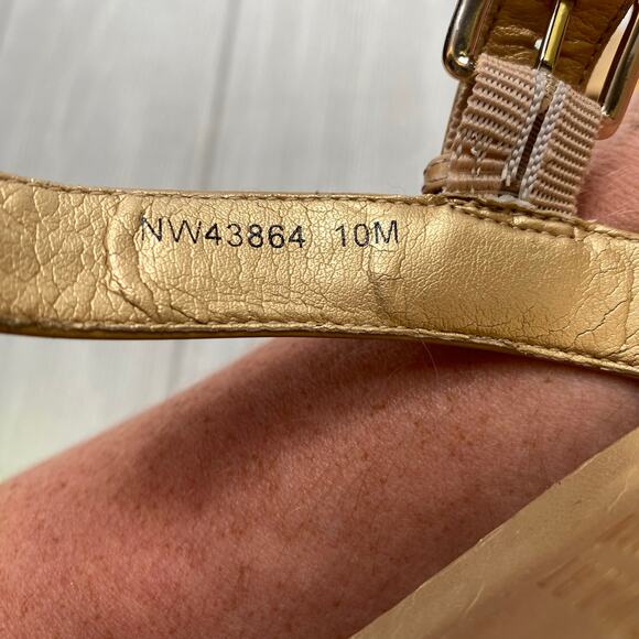 STUART WEITZMAN WOMEN'S TAN PATENT LEATHER STRAPPY CORK WEDGE SANDALS SIZE 10 - Picture 6 of 10